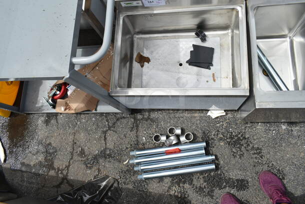BRAND NEW SCRATCH AND DENT! Regency 600IB1824CP 18" x 24" Underbar Ice Bin with 7 Circuit Post-Mix Cold Plate and Bottle Holders - 51 lb. - Image 3 of 7