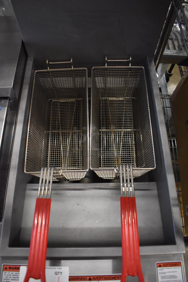 BRAND NEW! 2016 Vulcan LG300-1 Stainless Steel Commercial Floor Style Natural Gas Powered Deep Fat Fryer w/ 2 Metal Fry Baskets on Commercial Casters. 90,000 BTU. 15.5x30x47 - Image 4 of 6