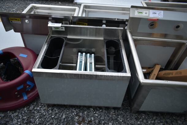 BRAND NEW SCRATCH AND DENT! Regency 600IB1824 Stainless Steel Commercial 18" x 24" Underbar Ice Bin - 77 lb. - Image 2 of 5