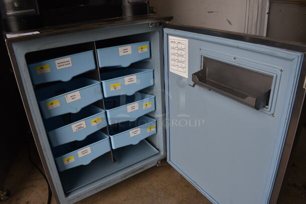 2017 Manitowoc Multiplex Model MB-8-1 Stainless Steel Commercial Blend In Cup Workstation on Single Door Undercounter Cooler on Commercial Casters. 115 Volts, 1 Phase. 26x33x75. Tested and Working! - Image 8 of 8