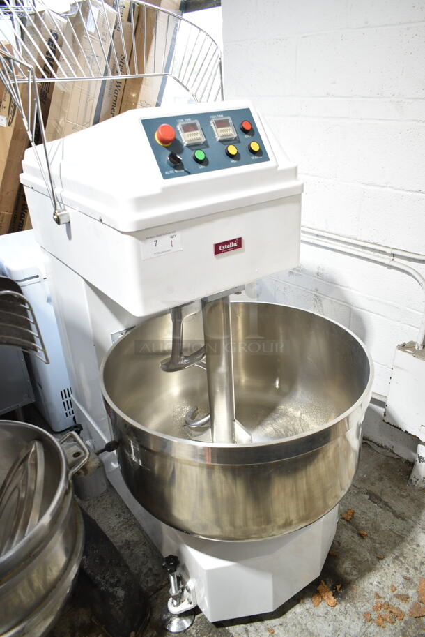 BRAND NEW SCRATCH AND DENT! Estella 348SM130 Metal Commercial Floor Style 130 Qt. / 195 lb. Two-Speed Spiral Dough Mixer w/ Stainless Steel Mixing Bowl, Bowl Guard and Dough Hook Attachment. 220 Volts, 3 Phase - Image 3 of 9