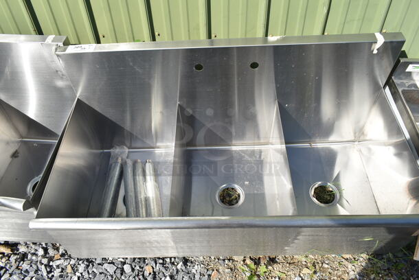 BRAND NEW SCRATCH AND DENT! Steelton 522US31621 Stainless Steel 3 Bay Sink. Bay 16x14 - Image 2 of 6