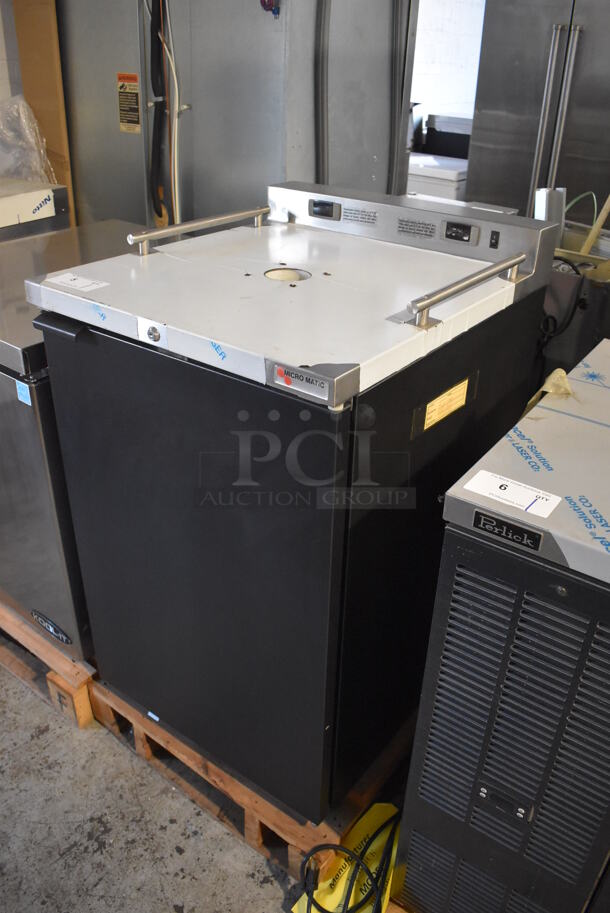 LIKE NEW! Micro Matic MDD-23W Stainless Steel Commercial Direct Draw Dual Zone Wine Dispenser. 115 Volts, 1 Phase. Unit Has Only Been Used a Few Times! Tested and Working! - Image 3 of 8