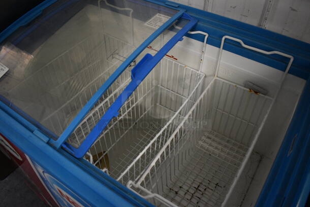AHT Model RIOS100 Metal Commercial Floor Style Novelty Ice Cream Freezer Merchandiser w/ 2 Sliding Lids on Commercial Casters. 110-120 Volts, 1 Phase. 40x26x28. Tested and Powers On But Does Not Get Cold - Image 5 of 7