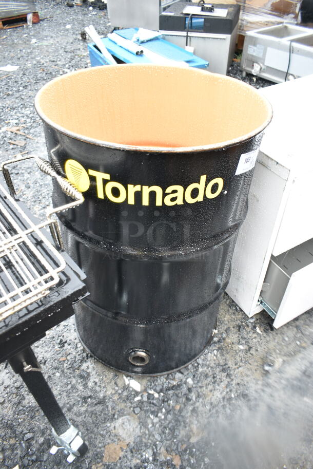 BRAND NEW SCRATCH AND DENT! Tornado 20095944 95944 55 Gallon Drum for Jumbo Air Industrial Vacuums - Image 2 of 6