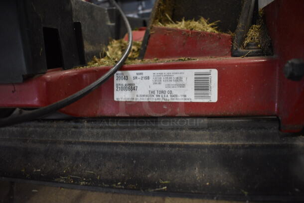 Toro Model 20043 Self Propelled Lawnmower. 22x34x38 - Image 5 of 5