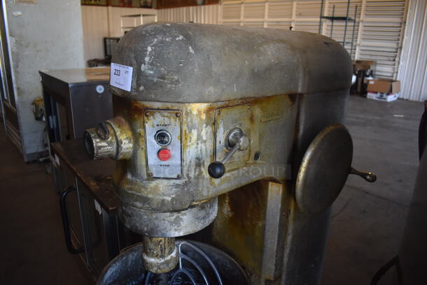 Hobart H-600 Metal Commercial Floor Style 60 Quart Planetary Dough Mixer w/ Stainless Steel Mixing Bowl, Dough Hook, Paddle and Balloon Whisk Attachments. 208 Volts, 1 Phase. 28x36x55 - Image 2 of 8