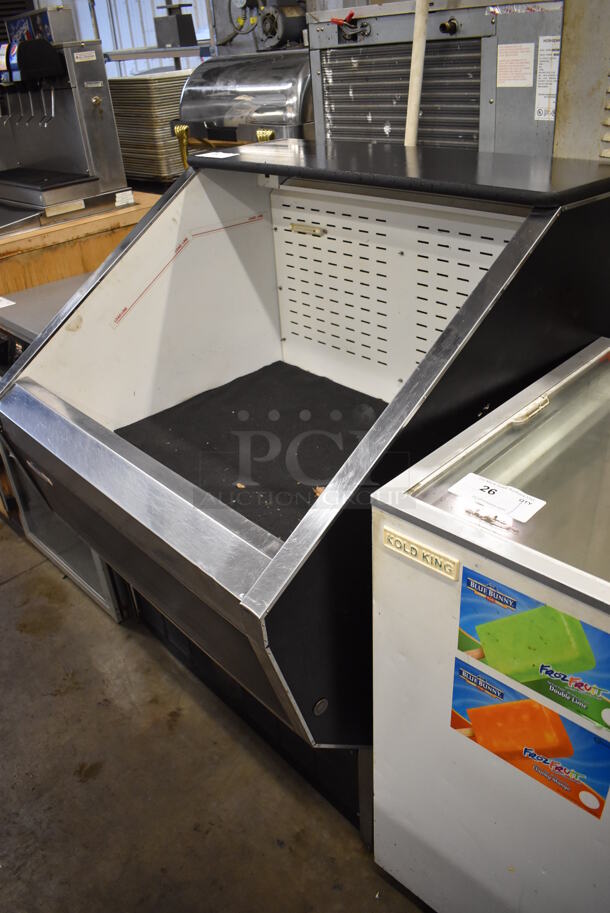 Federal Metal Commercial Grab N Go Merchandiser. 36.5x34x45. Cannot Test Due To Plug Style - Image 2 of 5