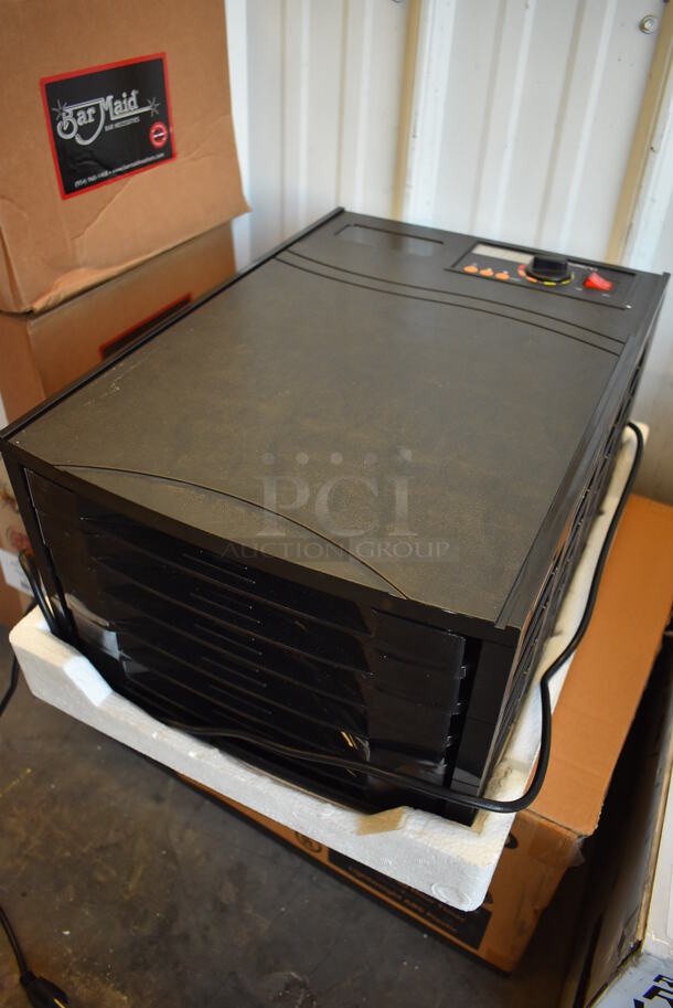 LIKE NEW! Backyard Pro Butcher Series Countertop Electric Powered 6 Tray Food Dehydrator with 40 Hour Timer. Used a Few Times at Trade Show as a Demonstration. 120 Volts, 1 Phase. 13x18.5x9.5. Tested and Working! - Image 3 of 8