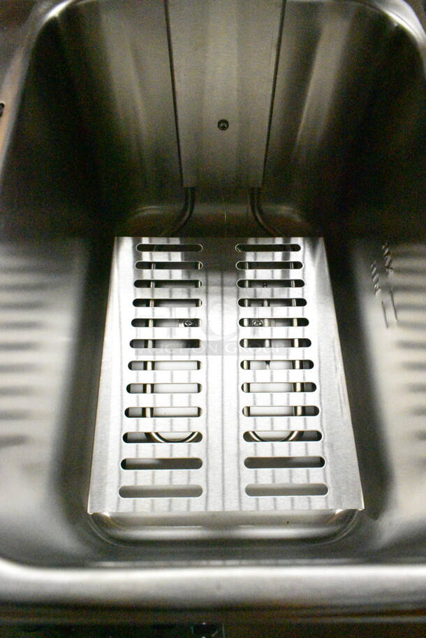 BRAND NEW SCRATCH AND DENT! 2023 Crosson CF-20 Stainless Steel Commercial Countertop Electric Powered 2 Bay Fryer w/ 2 Metal Fry Baskets and 2 Lids. 120 Volts, 1 Phase. - Image 5 of 9