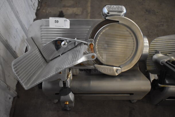 Globe 500 Stainless Steel Commercial Countertop Automatic Meat Slicer w/ Blade Sharpener. 26x22x23. Tested and Working!