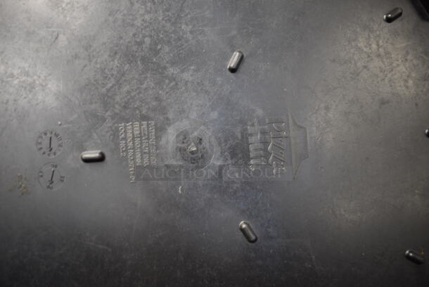 ALL ONE MONEY! Lot of 79 Pizza Hut Black Poly Round Trays for Pizza Making System. 15x15x1 - Image 4 of 4