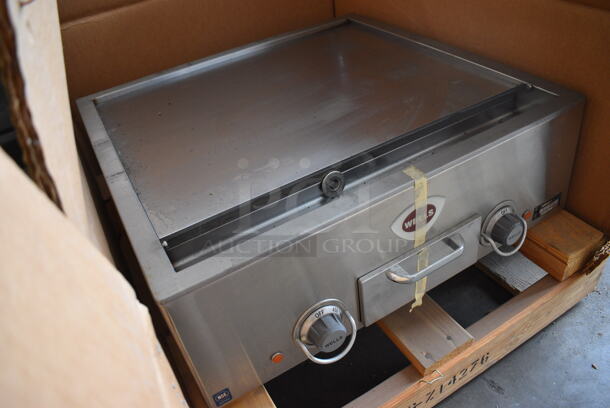 BRAND NEW IN BOX! Wells Model P513 Stainless Steel Commercial Countertop Electric Powered Flat Top Griddle. 208/240 Volts, 1 Phase. 25x24x9 - Image 5 of 8