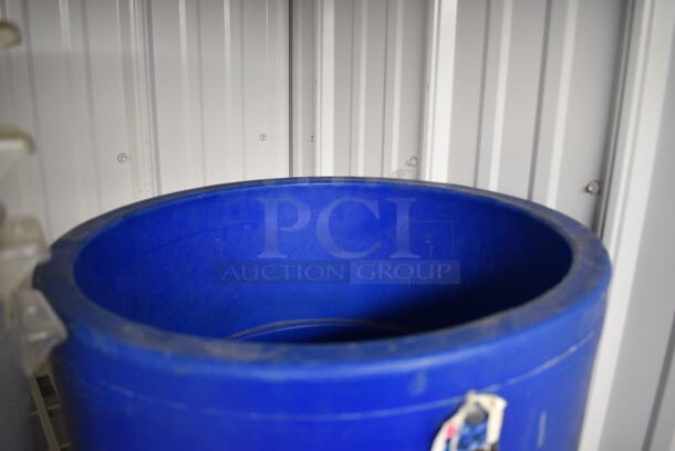 Blue Poly Insulated Bin. 16x16x10 - Image 3 of 3