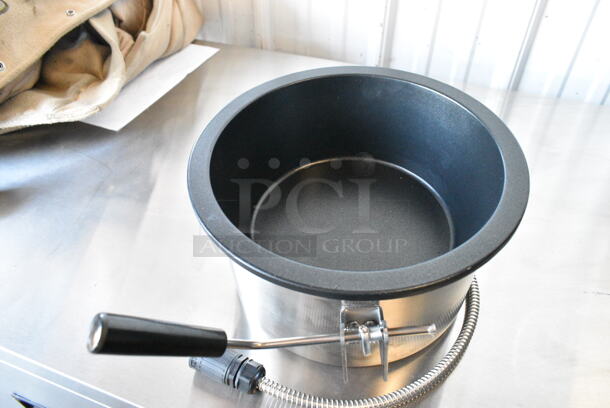 BRAND NEW SCRATCH AND DENT! Stainless Steel Popcorn Maker Kettle - Image 3 of 3