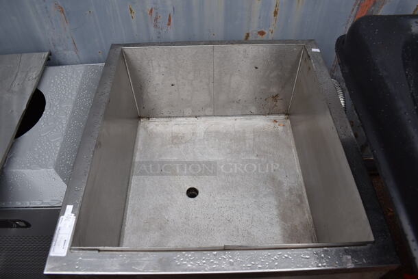 Stainless Steel Ice Bin on Metal Stand. 23x21x35 - Image 2 of 5