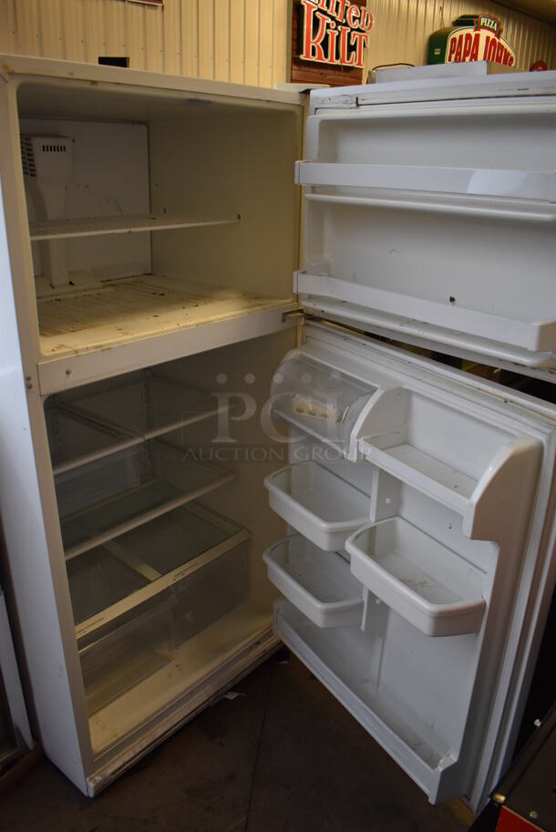 Whirlpool ET1MHKXMQ04 Metal Cooler Freezer Combo Unit. 115 Volts, 1 Phase. 33x30x66. Tested and Working! - Image 4 of 7