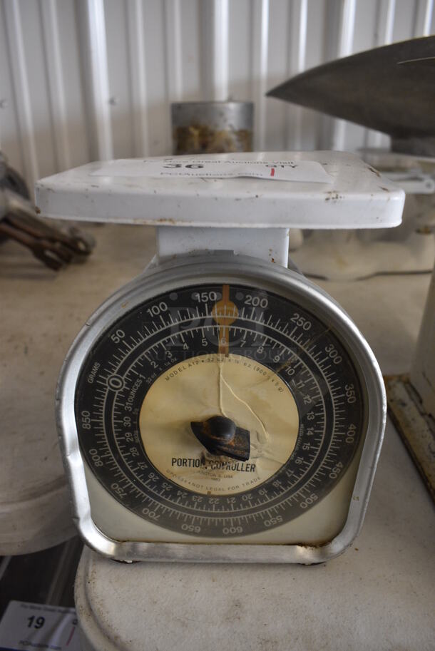 Model A12 Metal 32 Ounce Capacity Scale. 7x7x9 - Image 1 of 5