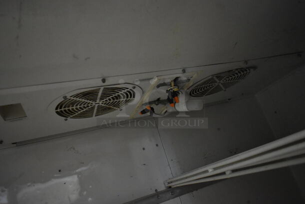 True TG2R-2S Stainless Steel Commercial 2 Door Reach In Cooler w/ Poly Coated Racks on Commercial Casters. 115 Volts, 1 Phase. Tested and Working! - Image 6 of 8