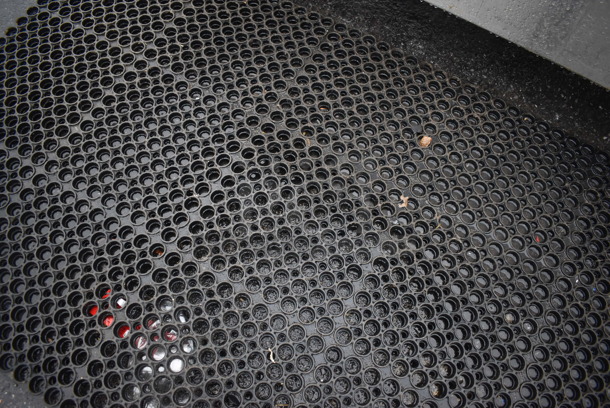 Black Anti Fatigue Floor Mat. 36.5x61 - Image 3 of 3