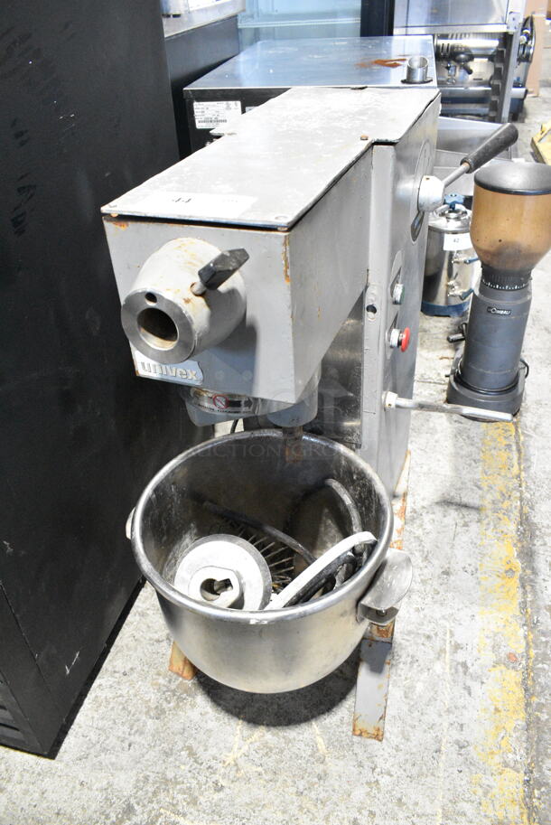 Univex PM20 Metal Commercial Floor Style 20 Quart Planetary Dough Mixer w/ Metal Mixing Bowl, Whisk and Paddle Attachments. 115 Volts, 1 Phase. Tested and Working! - Image 2 of 7