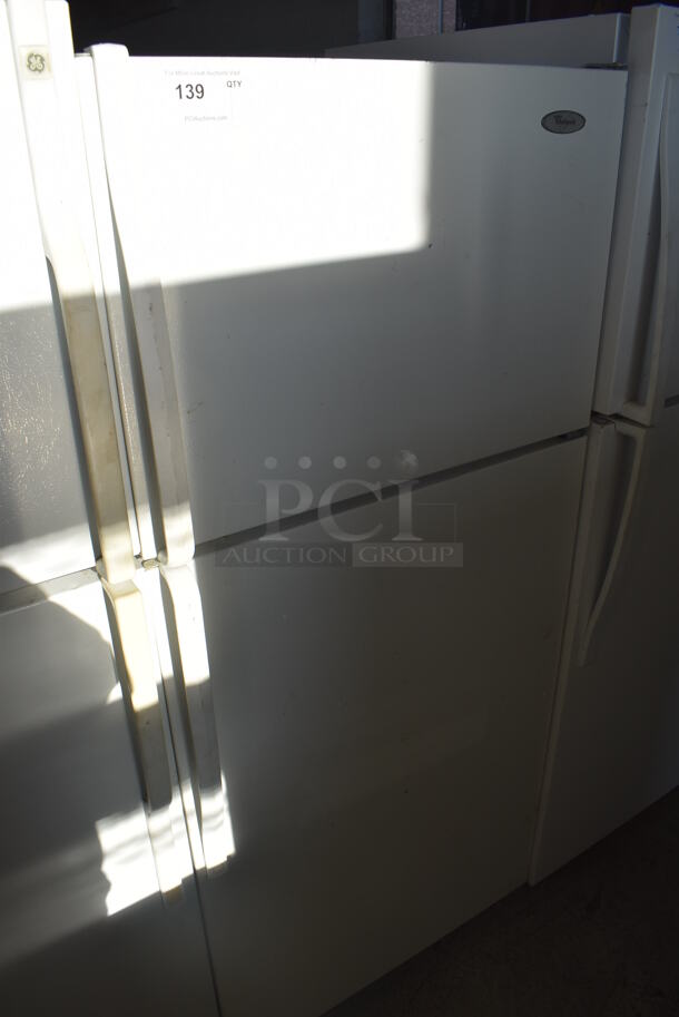 Whirlpool W4TXNWFWQ01 Metal Cooler Freezer Combo Unit. 115 Volts, 1 Phase. 28x28x64. Tested and Powers On But Does Not Get Cold - Image 2 of 7