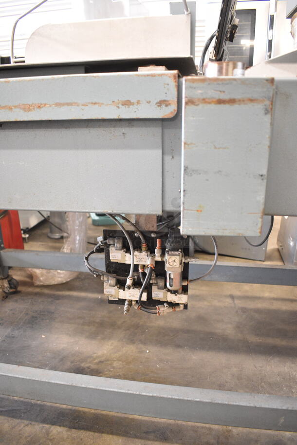 Shanklin S24BL Metal Commercial Floor Style Heat Sealer. 208 Volts, 1 Phase.  - Image 8 of 11
