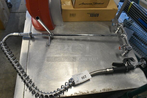 BRAND NEW SCRATCH AND DENT! Spray Nozzle w/ Handles - Image 3 of 6