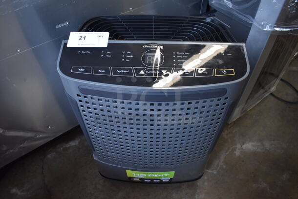 BRAND NEW SCRATCH AND DENT! Soleus Air Metal Portable Dehumidifier on Casters. 115 Volts, 1 Phase. 19x14x28. Tested and Working! - Image 2 of 9