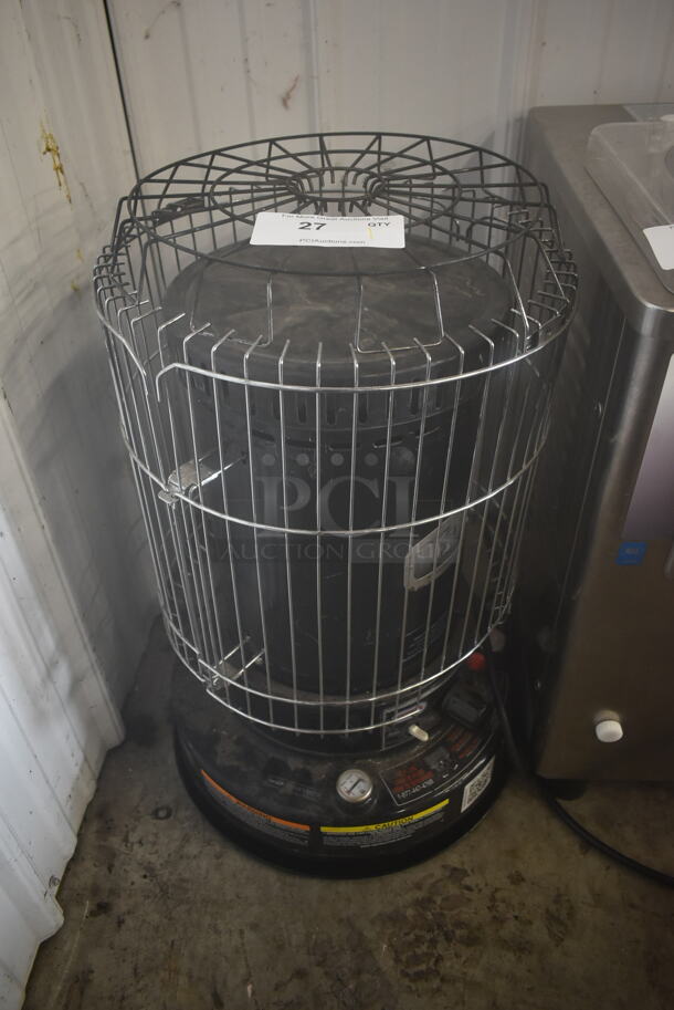 Dyna-Glo WK95C8C Metal Kerosene Powered Heater. 23,800 BTU. 