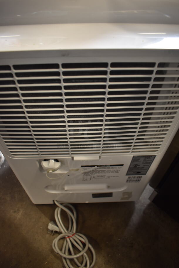 BRAND NEW SCRATCH AND DENT! Whynter RPD-711DWP Electric Portable White Dehumidifier. 115V, 1 Phase. Tested And Working!  - Image 9 of 10
