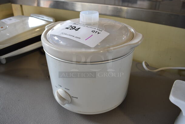 Model MD-YHJ20 Metal Countertop Slow Cooker. 120 Volts, 1 Phase. 8.5x8x8. Tested and Working! - Image 2 of 3