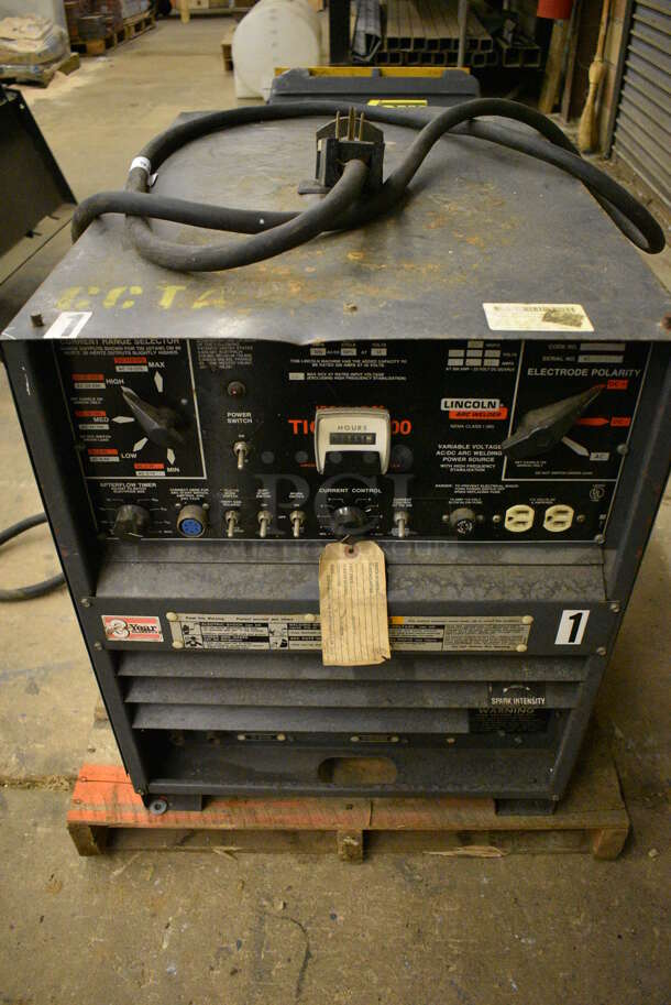 Lincoln TIG 300/300 Metal Commercial AC/DC Arc Welding Power Source. 208/460 Volts. (CSS)