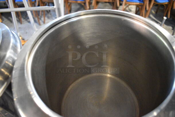 Avantco Model 177W300SS Stainless Steel Commercial Countertop Soup Kettle Food Warmer. 110 Volts, 1 Phase. 10.5x10.5x14. Tested and Working! - Image 4 of 5