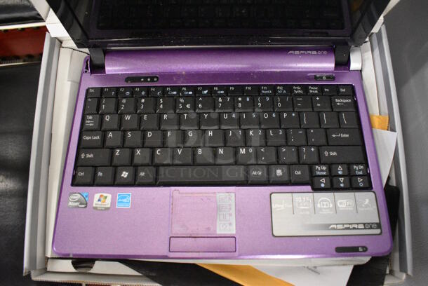 Acer Model KAV60 10" Aspire One Laptop.  - Image 3 of 7