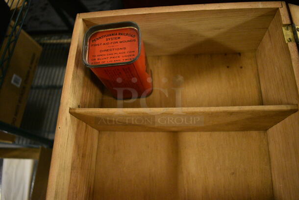 ONE OF A KIND! The Pennsylvania Railroad Wooden First Aid Cabinet With First Aid For Wounds Tin Can - Image 5 of 8