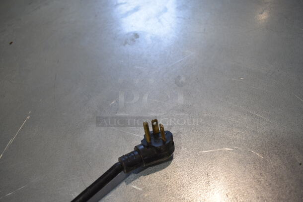 2016 Traulsen TE060HT-ZLB01 Stainless Steel Commercial 2 Drawer Chef Base on Commercial Casters. 115 Volts, 1 Phase. Tested and Powers On But Does Not Get Cold - Image 6 of 7