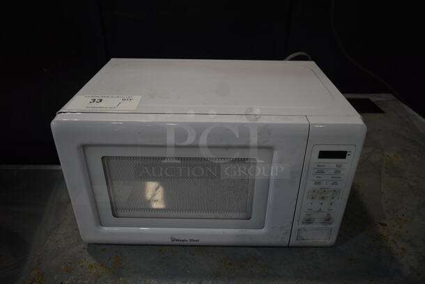 Magic Chef HMM770W Countertop Microwave Oven w/ Plate. 120 Volts, 1 Phase. 