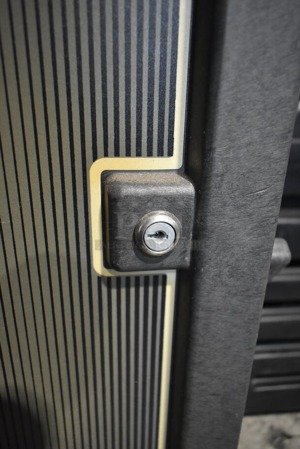 WCI FMR10 Metal Commercial Vending Machine. No Key, Lock Drilled Out. 115 Volts, 1 Phase. Tested and Powers On But Does Not Get Cold - Image 7 of 7