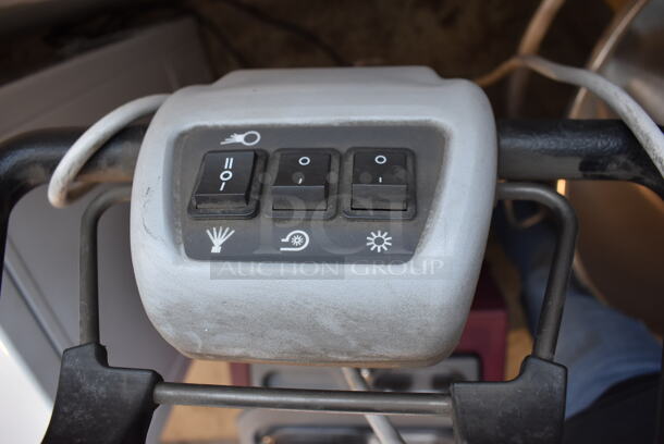 Minuteman X17115HP Commercial Floor Cleaning Machine. 115 Volts, 1 Phase. 18x46x44. Tested and Working! - Image 5 of 6