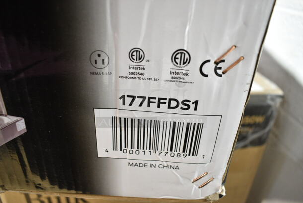 BRAND NEW SCRATCH AND DENT! Avantco 177FFDS1 Freestanding Infrared French Fry Warmer / Dump Station. 120 Volts, 1 Phase. Tested and Working! - Image 5 of 5