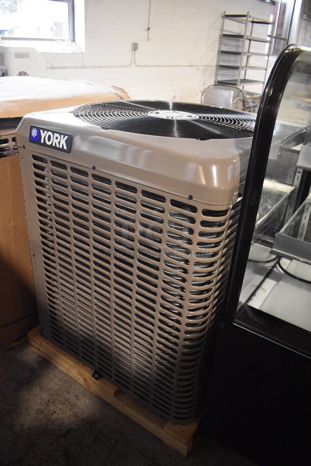 York TCD36B32S Commercial Air Conditioner Condenser. 208-230V/3 Phase - Image 3 of 6