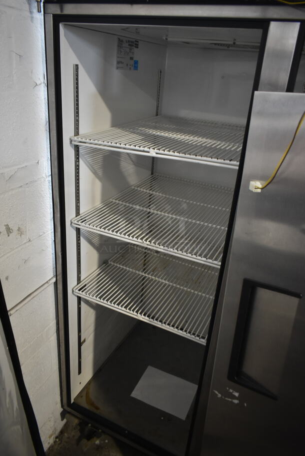 2014 True TG2R-2S ENERGY STAR Stainless Steel Commercial 2 Door Reach In Cooler w/ Poly Coated Racks on Commercial Casters. Doors Need To Be Reattached. 115 Volts, 1 Phase. Tested and Powers On But Does Not Get Cold - Image 4 of 8