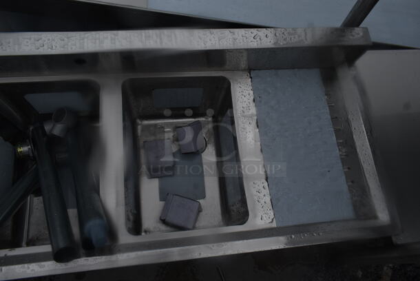 BRAND NEW SCRATCH AND DENT! Regency 600B41014213 Stainless Steel 4 Bowl Underbar Sink with Two Drainboards. Bays 10x14. Drain Boards 11x15 - Image 5 of 6