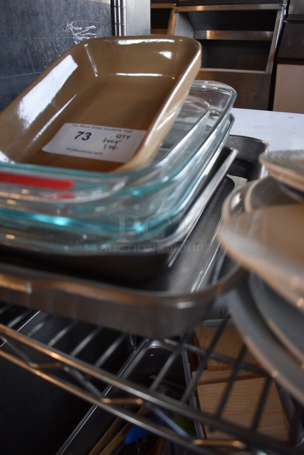 ALL ONE MONEY! Tier Lot of Various Items Including Glass Bakeware and Ceramic Plates - Image 7 of 7