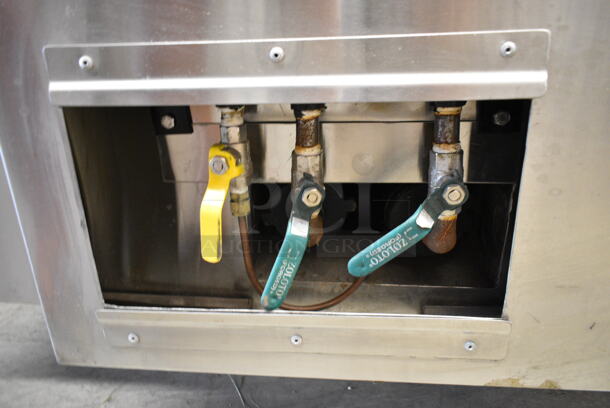 BRAND NEW SCRATCH AND DENT! Morni Stainless Steel Commercial Natural Gas Powered Tandoori Tandoor Oven on Commercial Casters.  - Image 6 of 7