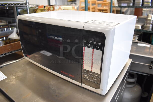 Sanyo EM-S100 Metal Countertop Microwave Oven. 120 Volts, 1 Phase. 21x16x11 - Image 2 of 6