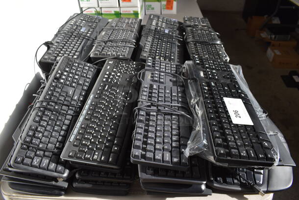 ALL ONE MONEY! Lot of 39 Various Keyboards. Includes 18x6x2 - Image 3 of 7