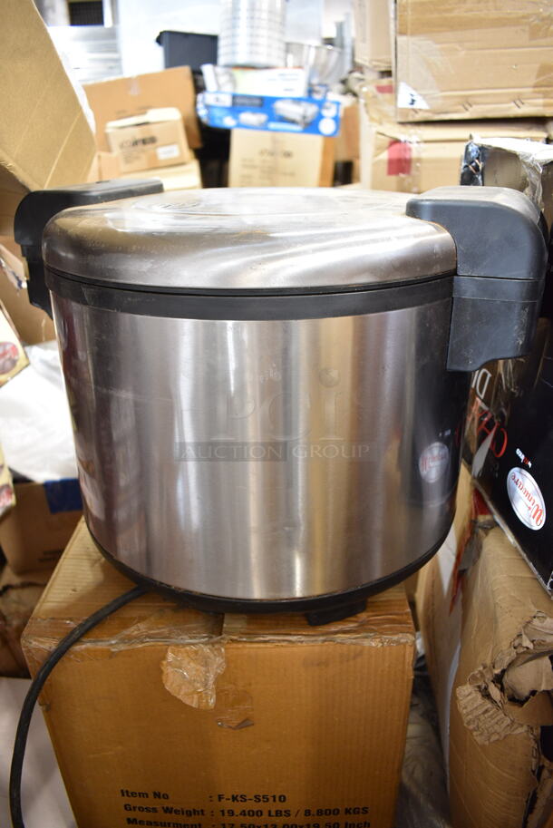 PALLET LOT of 20 BRAND NEW! Items/Boxes Including 2 Box F-KS-S510 Utensil Sets, Winco Infrared Heater, RPC-2, Winco 909A-Body Body for 909A 3 Gallon, Rice Cooker, Winco 308A-FM Frame, Winware Malibu Chafer. 20 Times Your Bid! - Image 4 of 12