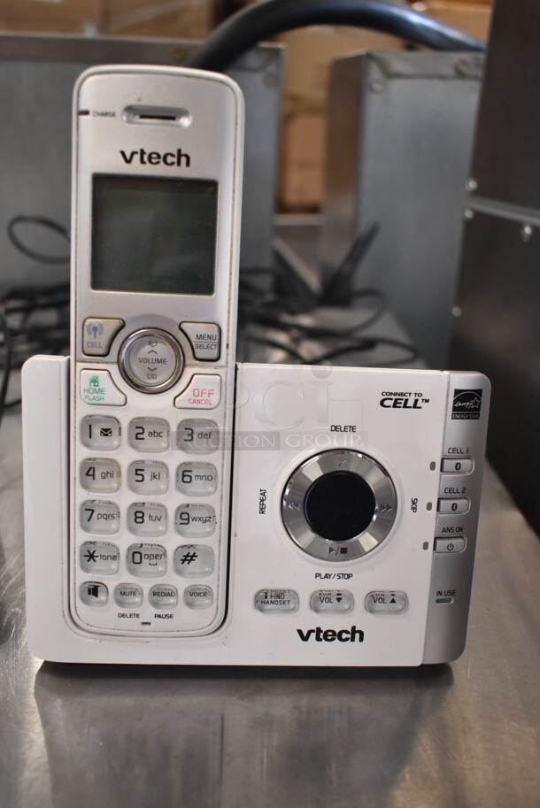 Lot of 2 Vtech Cordless Phones on Cradle - Image 2 of 6